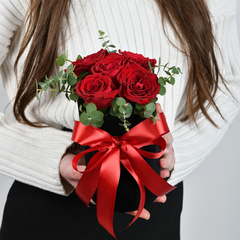 Цветы в коробке Топаз